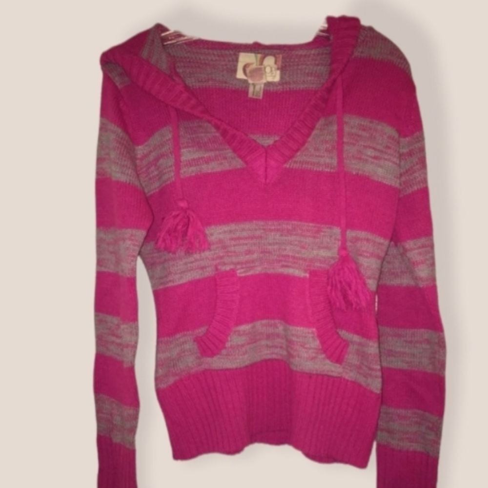 Girls sweater size 11/13 large